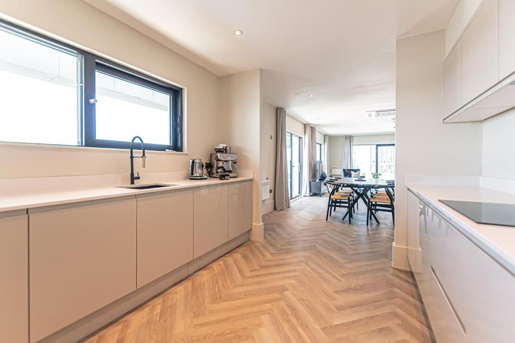 Penthouse River View! Wow Liverpool Exteriér fotografie